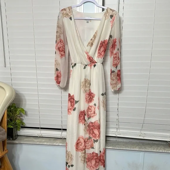 Floral V-Neck Maxi Dress - Picture 1 of 1